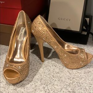Steve Madden platform pumps heels